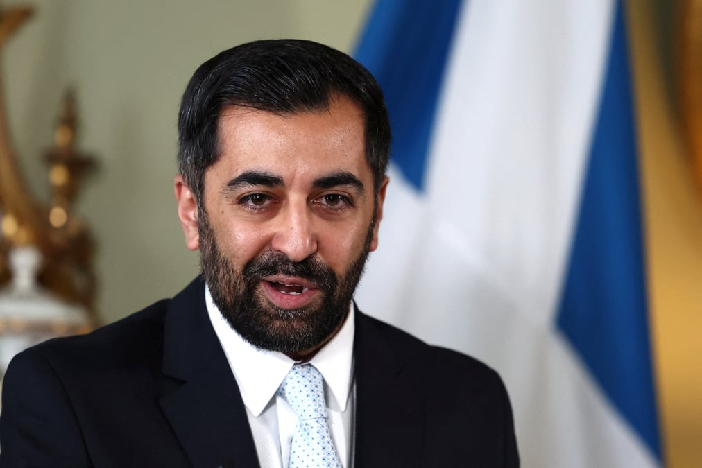 Le premier ministre ecossais humza yousaf tient une conference de presse