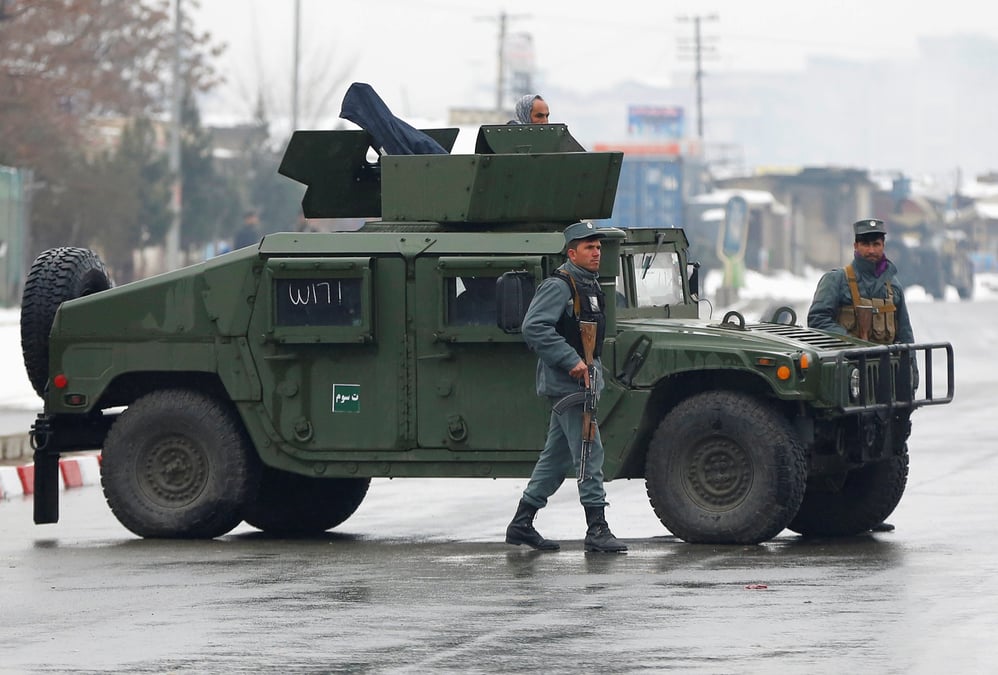 Attaque contre l'armee afghane a kaboul, cinq morts