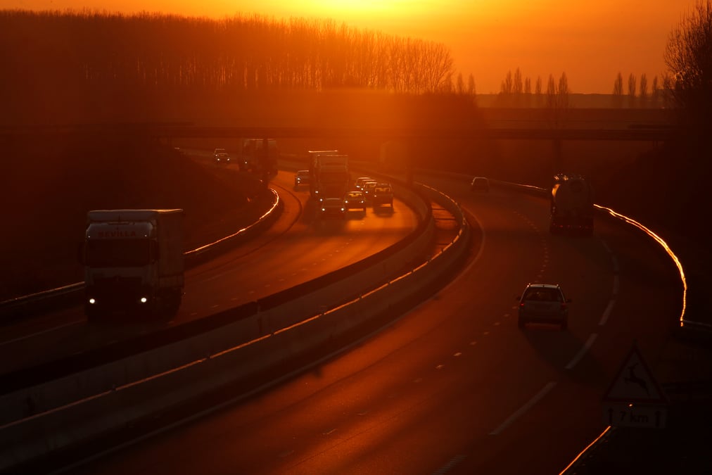 Accord europeen sur une reduction de 30% des emissions des camions