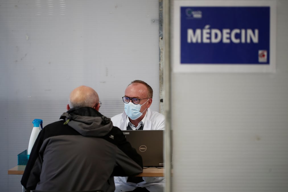 Coronavirus/france: baisse du nombre de personnes hospitalisees en reanimation