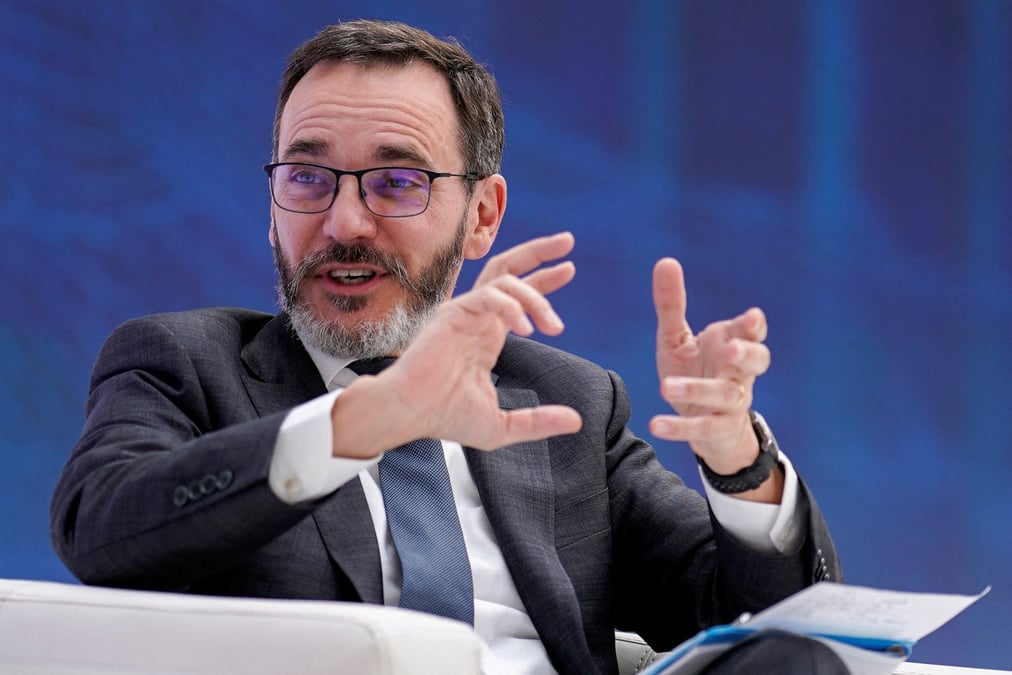 Pierre-olivier gourinchas, chef economiste du fonds monetaire international (fmi), au siege du fonds monetaire international a washington