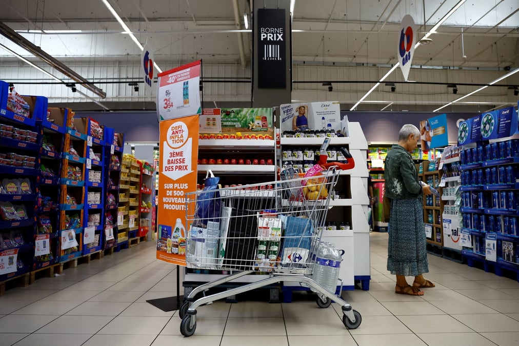 Photo d'archives: un supermarche pres de paris