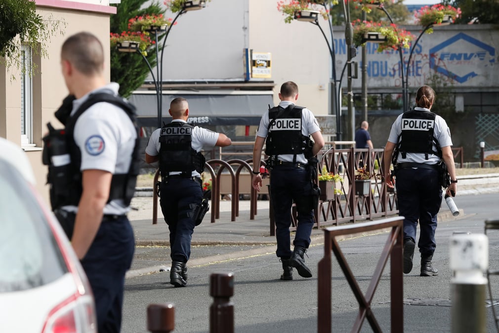 Agression au couteau a villejuif, un mort et deux blesses