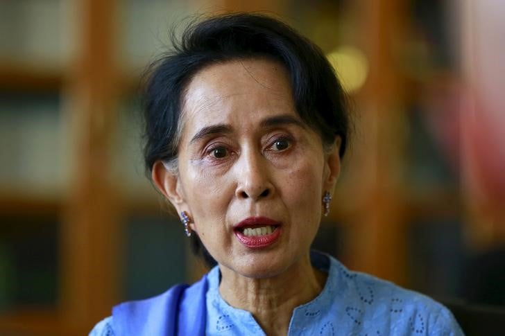 L'opposante birmane aung san suu kyi va va effectuer sa premiere visite en chine