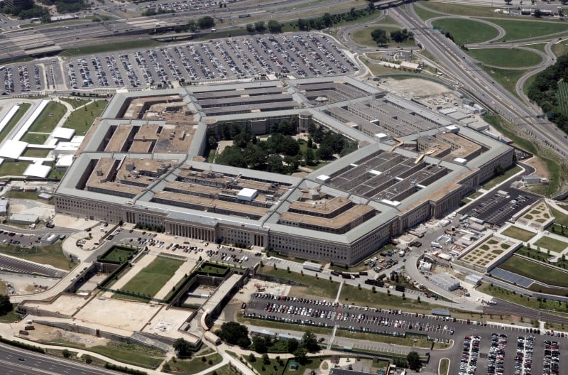Le pentagone autorise les personnes transgenres a integrer l’armee us