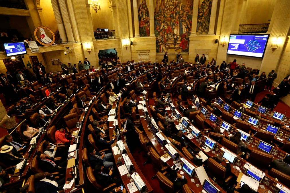 Tribunaux speciaux en colombie pour les anciens guerilleros