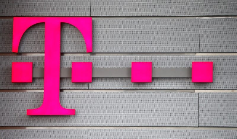 Deutsche telekom prolonge le mandat du president du directoire