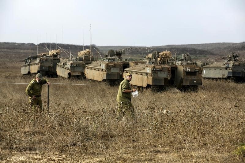 Israel frappe l'armee syrienne sur le golan apres des tirs
