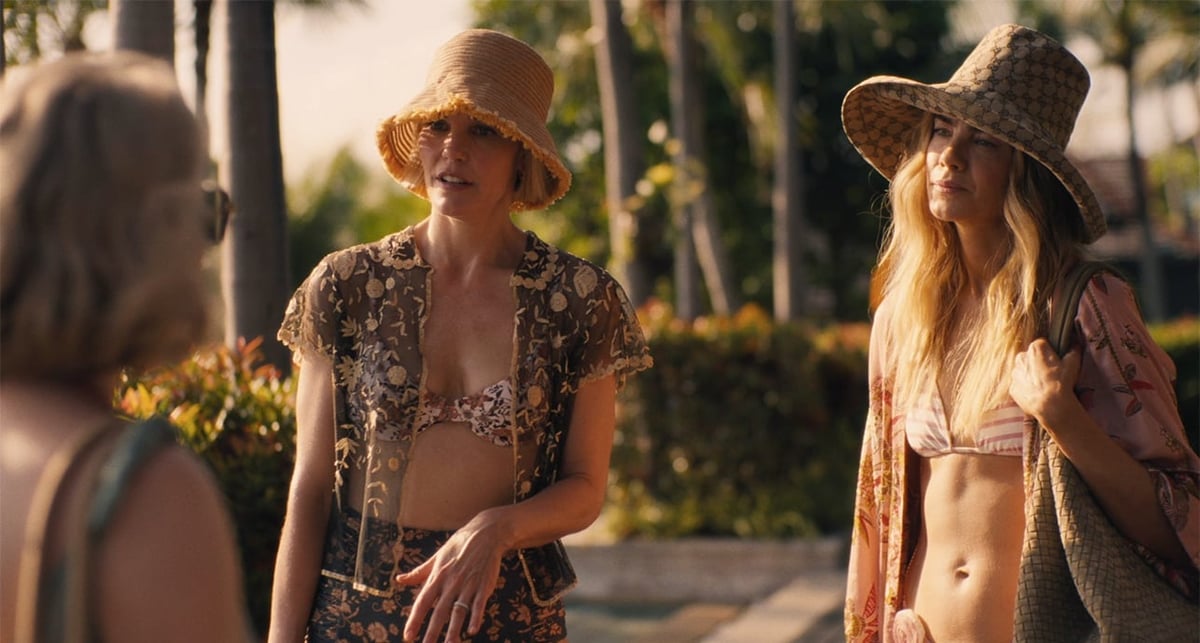 Leslie Bibb et Michelle Monaghan dans la série « The White Lotus ».