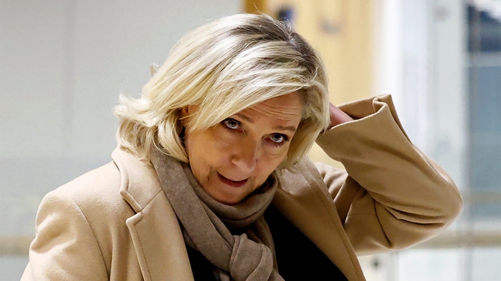 Marine Le Pen, présidente du groupe RN, se méfie d'Elon Musk, jugé d'imprévisible.