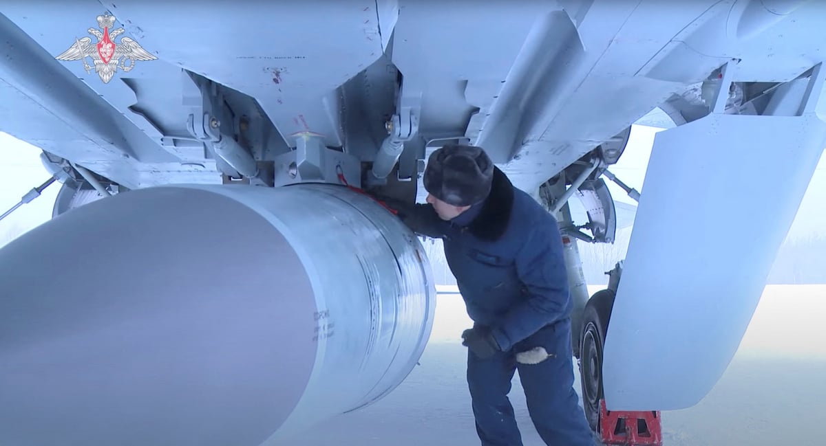 Ukraine: moscou dit avoir utilise des missiles hypersoniques