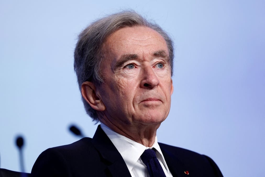 « Je n'ai bien entendu jamais dit que nous allions délocaliser le groupe LVMH », a notamment déclaré Bernard Arnault, sur le réseau social X.