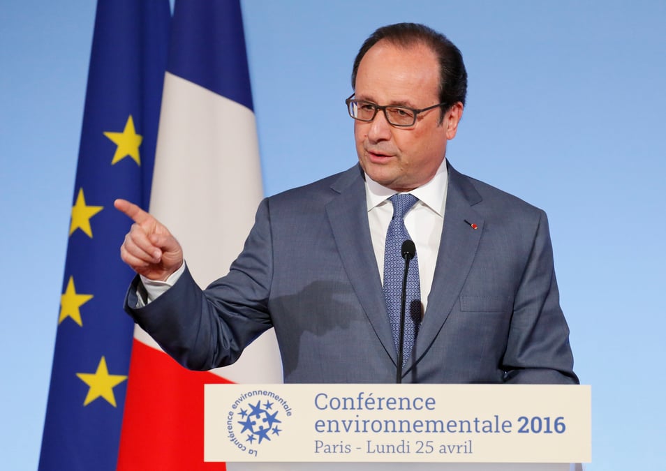Hollande promet de tenir ses engagements sur l'environnement