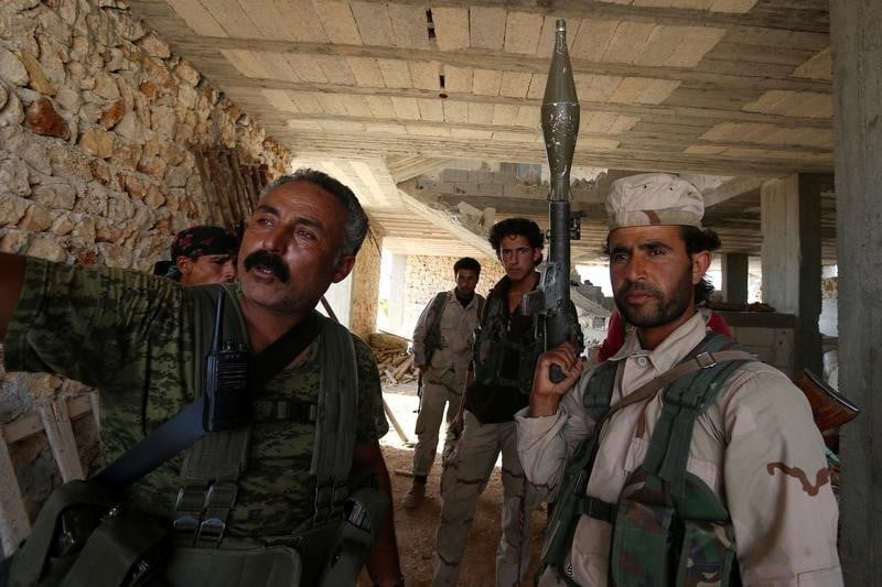 L'alliance soutenue par les usa affronte l'ei a manbij