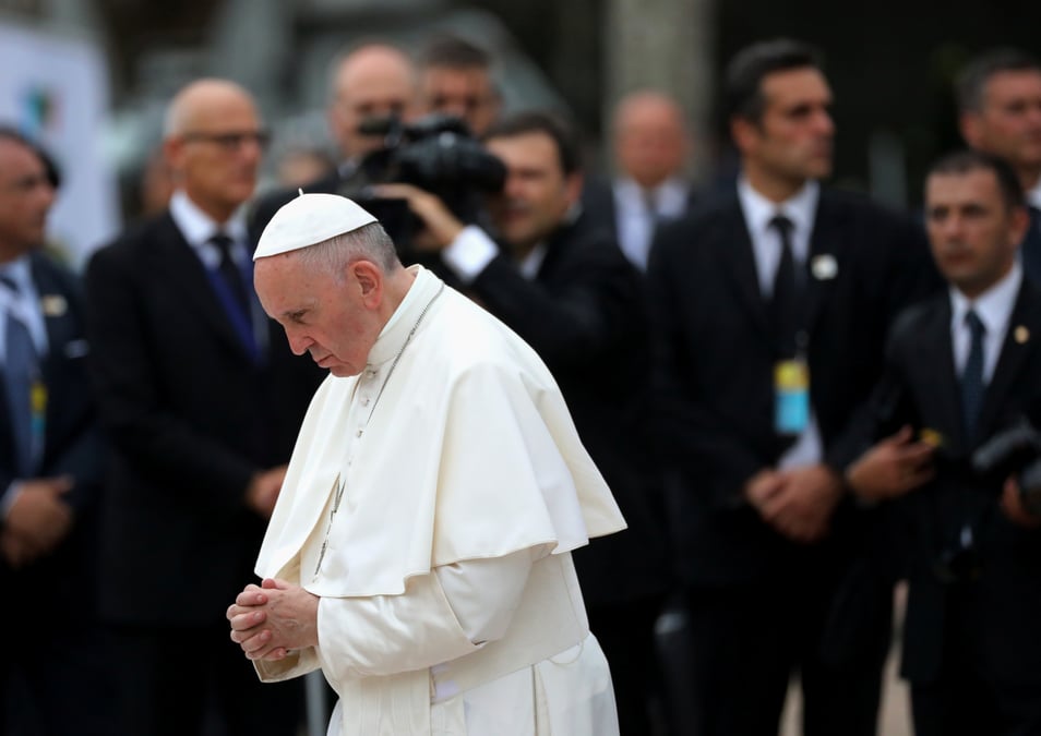 Le pape espere que trump va revoir sa decision sur les migrants
