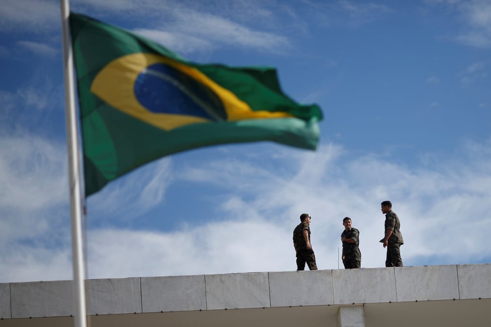 Jair bolsonaro intronise a la presidence du bresil