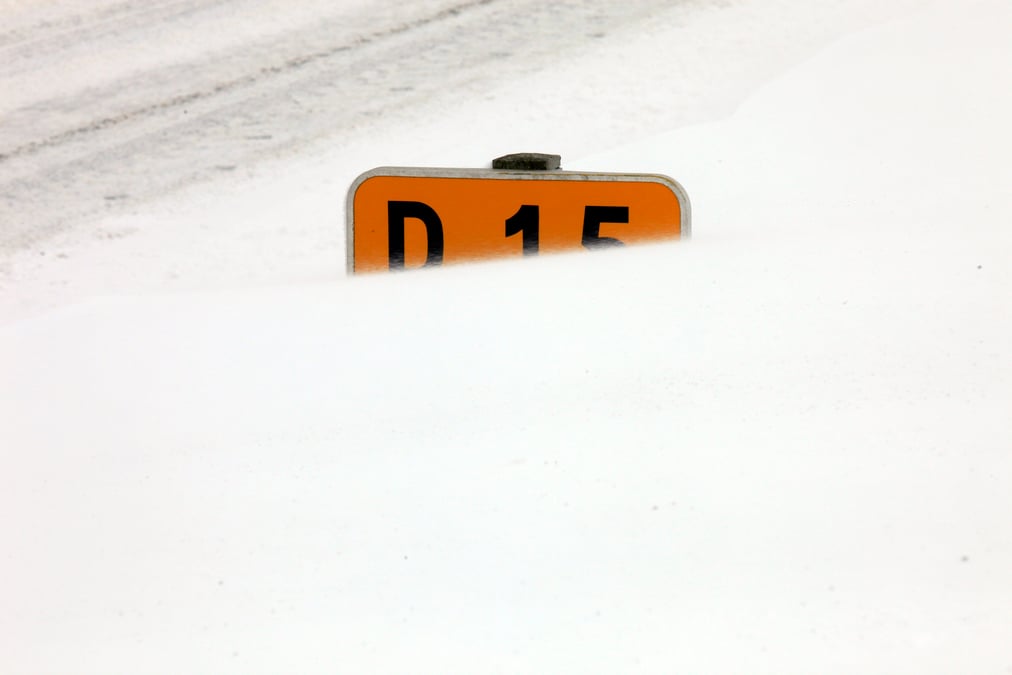 Chutes de neige en auvergne-rhone-alpes, un mort, importantes perturbations
