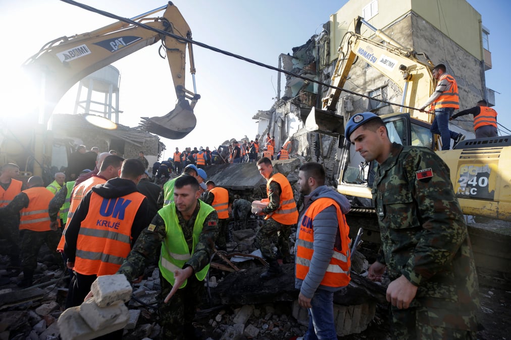 L'albanie frappee par un seisme meurtrier