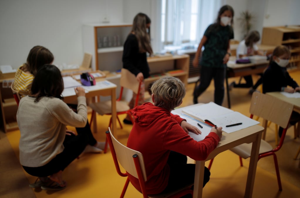 France: les effets de la crise sanitaire sur le niveau des eleves ont ete compenses