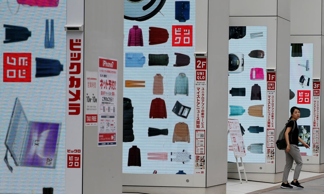 Les prix a la consommation baissent plus que prevu au japon