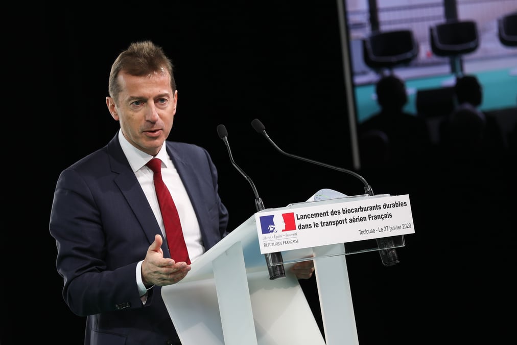 Le patron d'Airbus, Guillaume Faury, veut faire de l'avionneur européen un pionnier sur la question des biocarburants.
