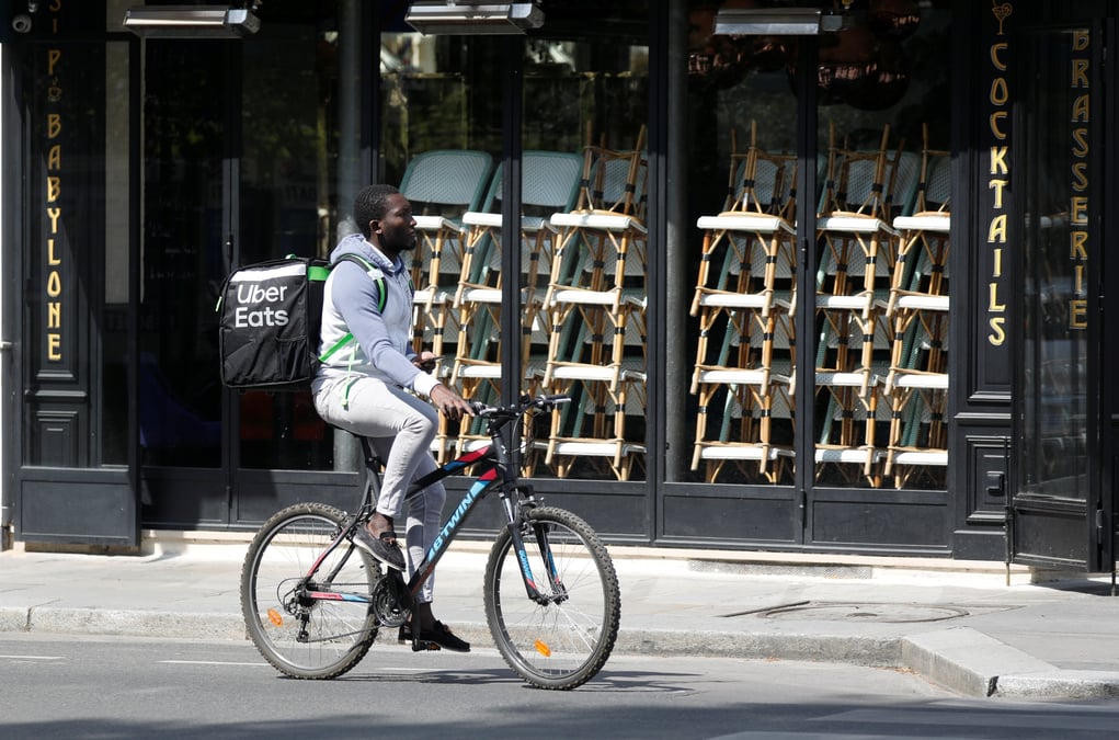 France: les livreurs de repas gonflent les creations d'entreprises, selon une etude