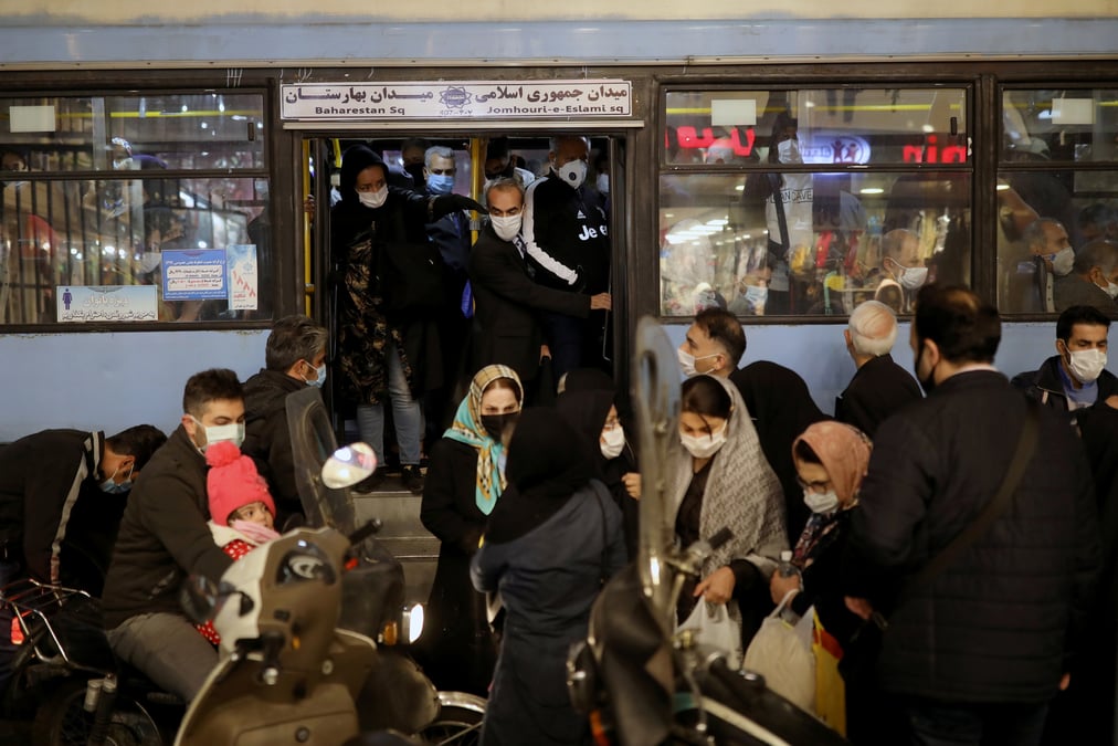 Coronavirus: l'iran envisage d'instaurer un confinement a teheran, selon les medias nationaux