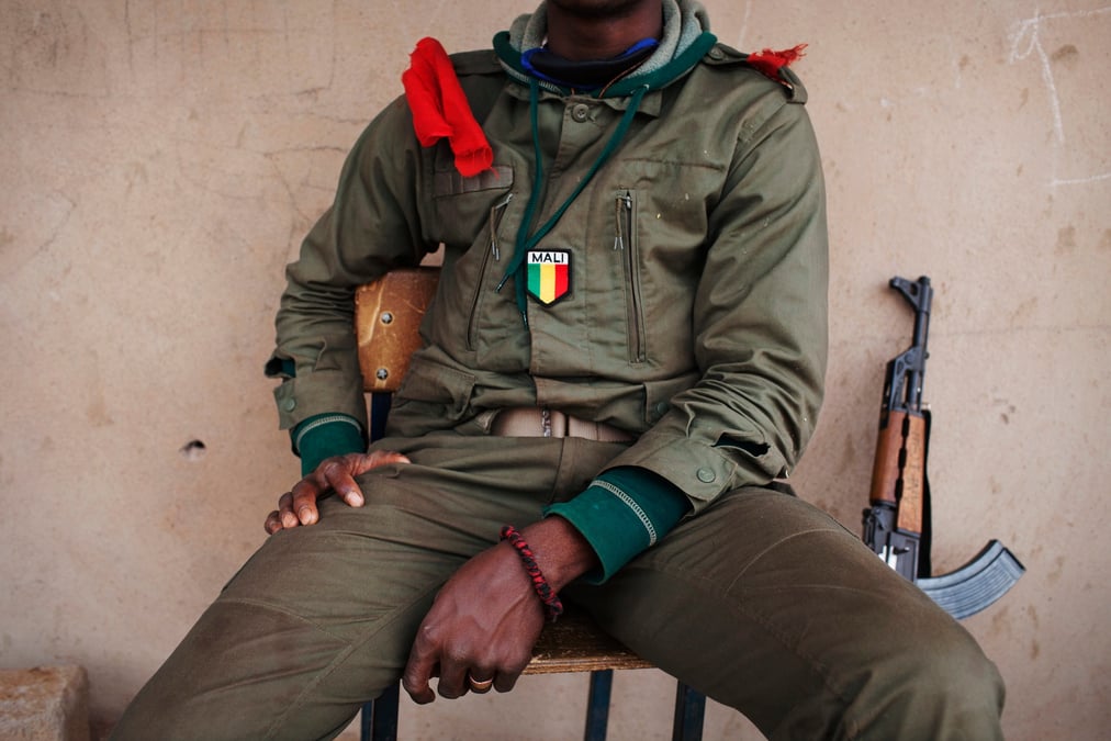 Un soldat malien a konna