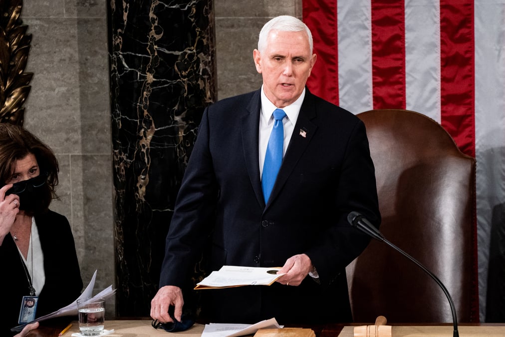 Pence dit s'opposer a evincer trump en recourant au 25e amendement