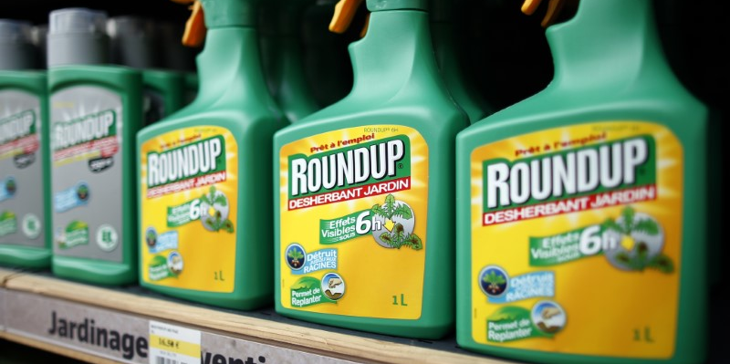 Le groupe Bayera en tout cas indiqué en mars dernier travailler à l'élaboration d'un substitut au glyphosate.