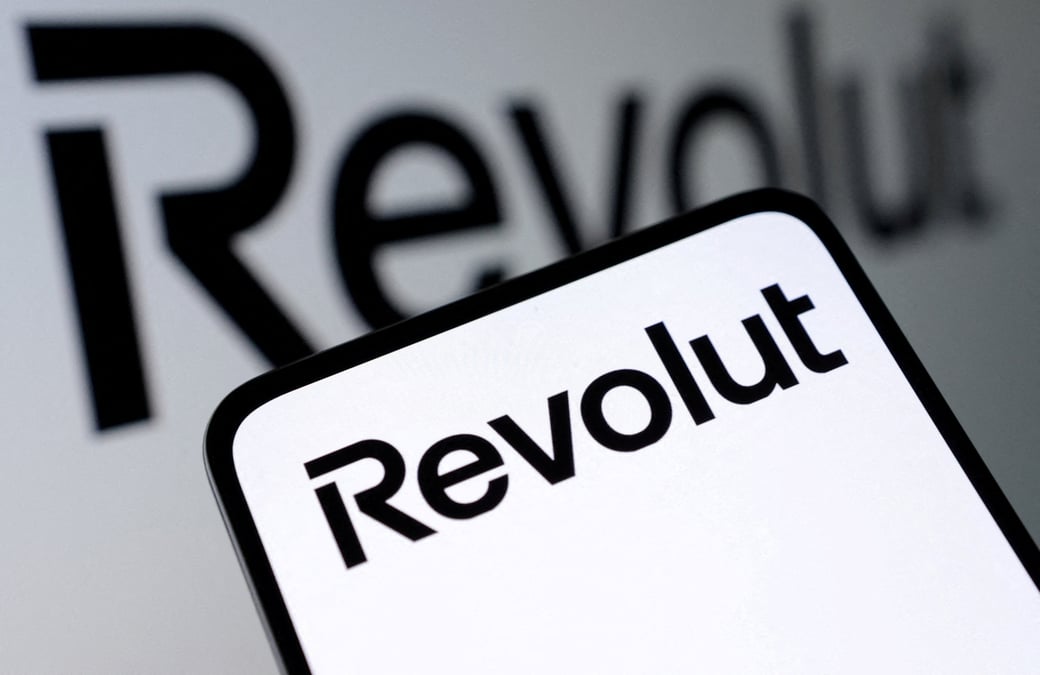 L'application bancaire qui monte en Europe Revolut multiplie les services et les partenariats.