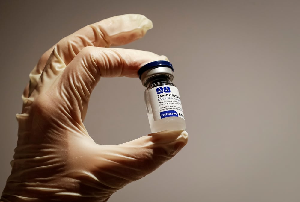 Hongrie: premier feu vert pour les vaccins d'astrazeneca et spoutnik v