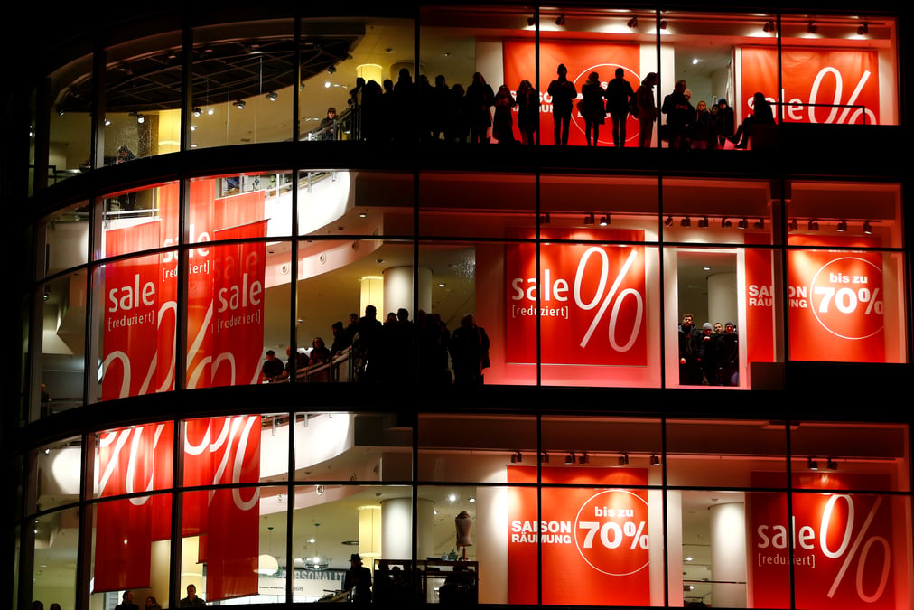 Zone euro: les ventes au detail plongent en janvier face au shopping hivernal en berne