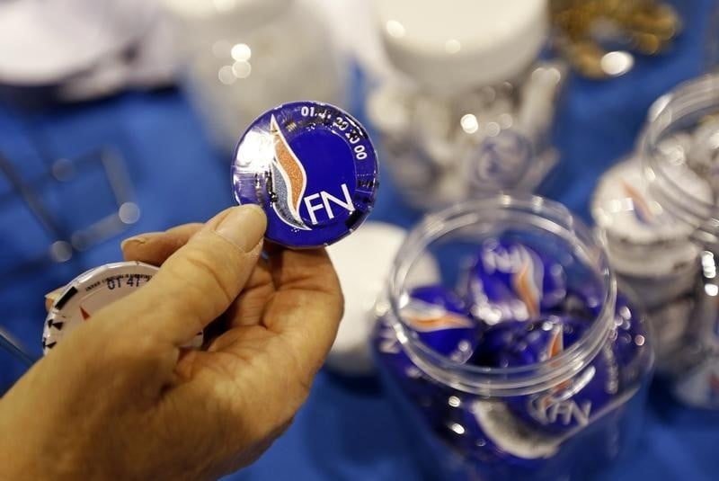 Le front national s'explique sur le financement de ses campagnes