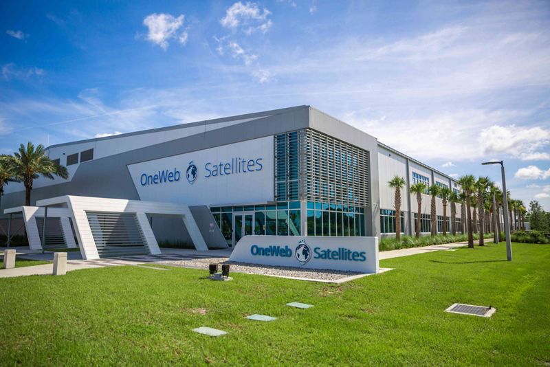 OneWeb SpaceX internet