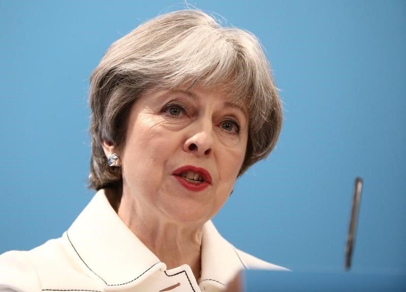 Affaire skripal: may etudiera de nouvelles mesures avec ses allies