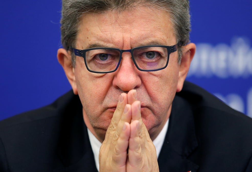 La france insoumise, desemparee, attend un signe de melenchon