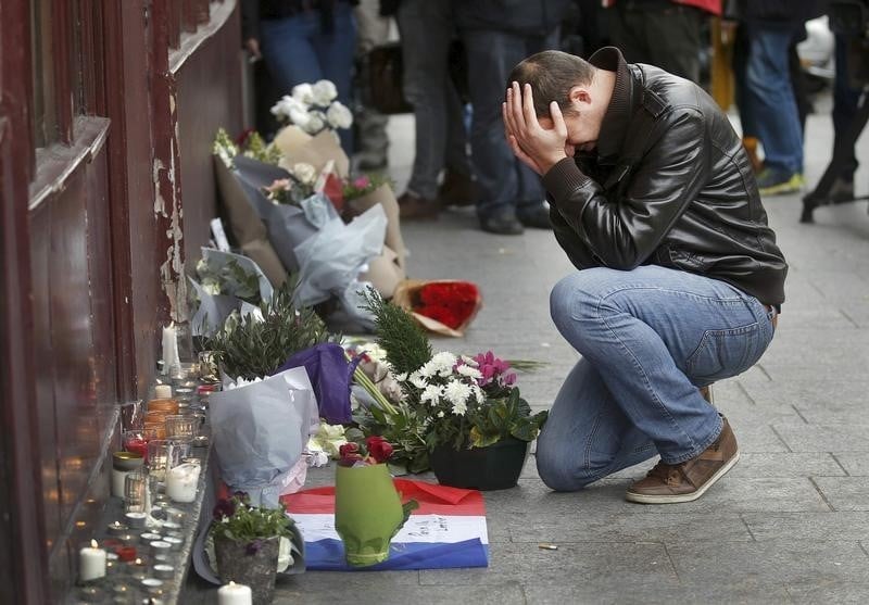 Cinquante-et-un blesses dans les attentats restent hospitalises
