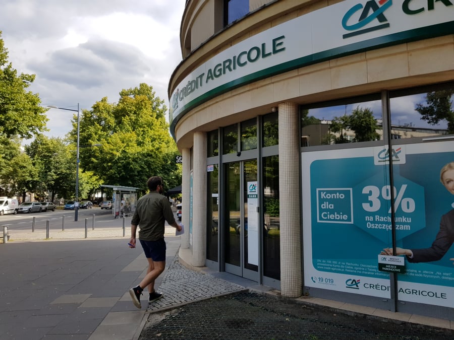 Jean-bernard mas prend la tete de credit agricole en pologne