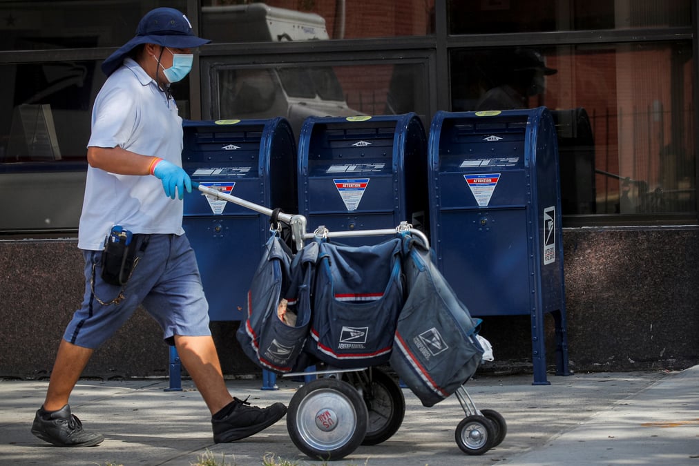 Usa: la maison blanche s'oppose au projet de loi democrate sur la poste