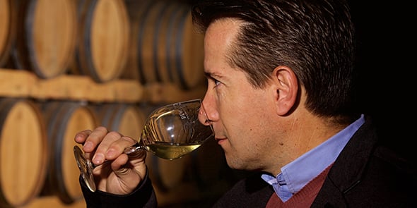 Joël Julien, directeur de la cave coopérative des Costières de Pomerols, dans l'Hérault.