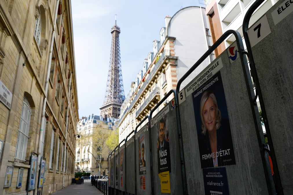 France: les marches se reveillent face au risque d'une victoire de le pen