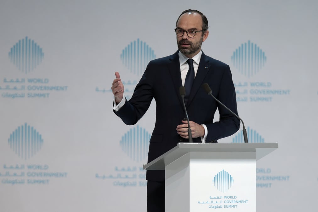 Philippe vante une "france qui se transforme" au davos du golfe