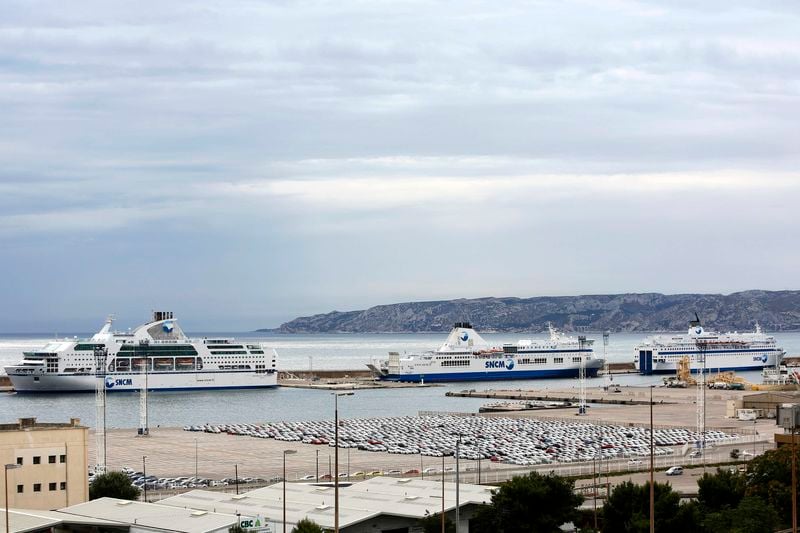 Reprise des négociations à la SNCM, la grève reconduite