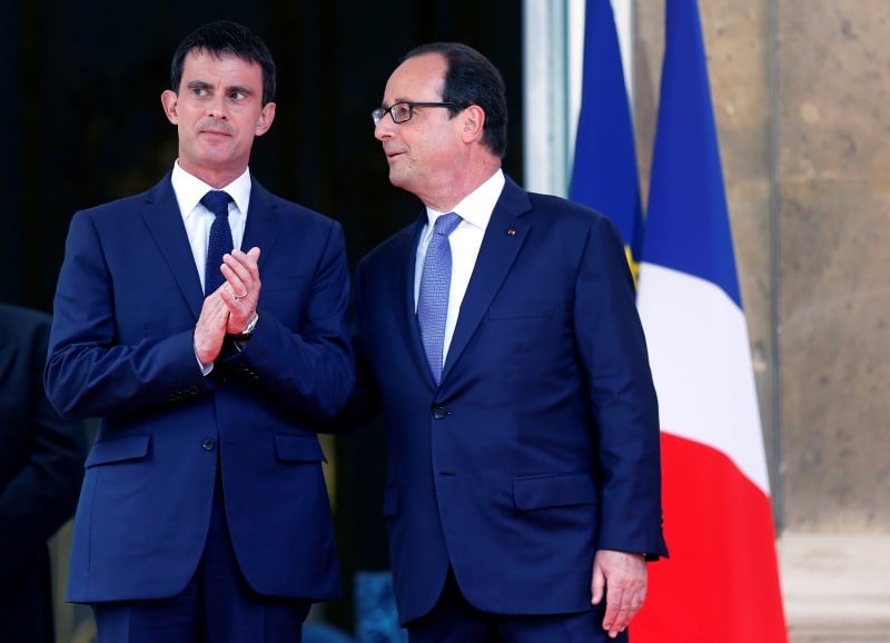 Hollande en légère hausse à 20%, Valls baisse à 42%, selon Ipsos