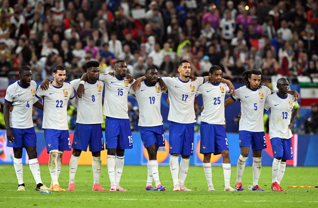 Les joueurs francais lors de la seance de tirs au but