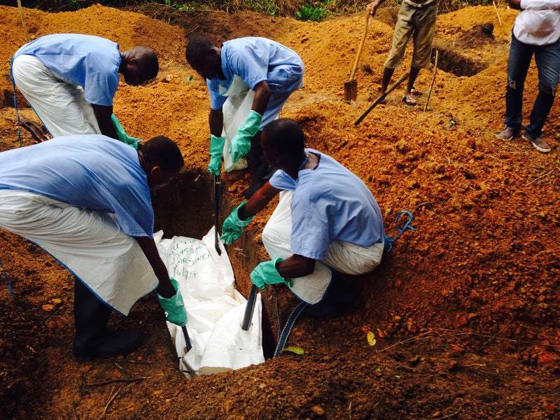 Le bilan de l'épidémie d'Ebola dépasse 2.000 morts