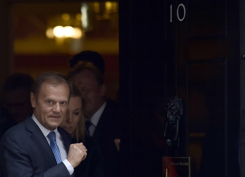 Brexit: tusk appelle a la maitrise des emotions
