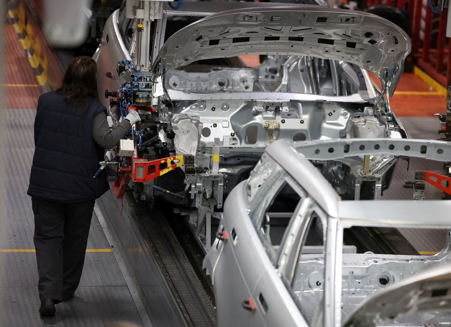 Une usine automobile a liverpool, grande-bretagne
