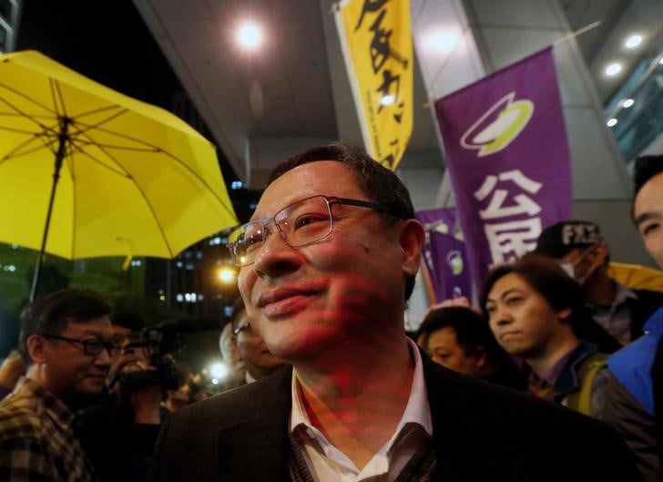 Hong kong: comparution de neuf chefs d'"occupy central"